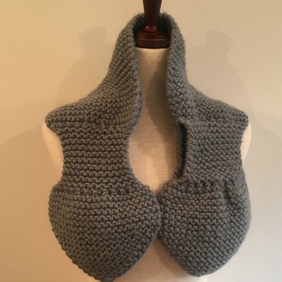 Hand-knitted, Crossover Chunky Knit Scarf main image 4